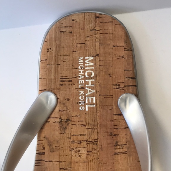 NIB Michael Kors MK Jellys Flip Flops in silver - Picture 6 of 7